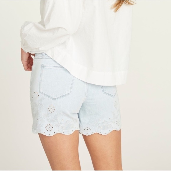 DRIFTWOOD Light Wash Embroidered Eyelet Jean Shorts - Size 27 - Picture 2 of 6